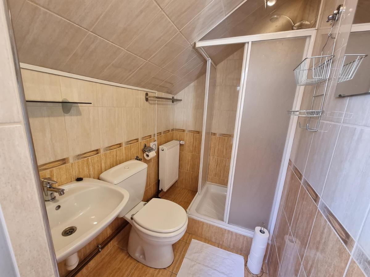 Abigel 2 Vendeghaz Hotel Miskolc Buitenkant foto