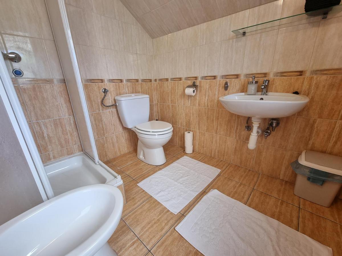 Abigel 2 Vendeghaz Hotel Miskolc Buitenkant foto