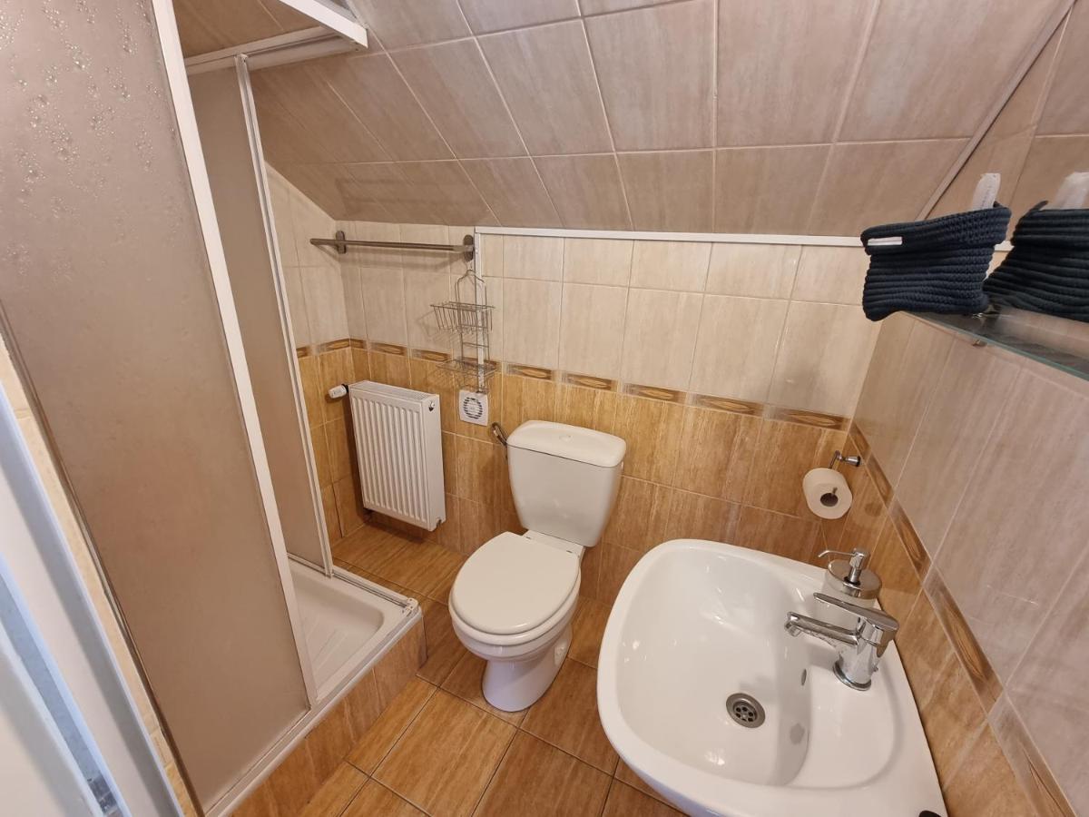 Abigel 2 Vendeghaz Hotel Miskolc Buitenkant foto