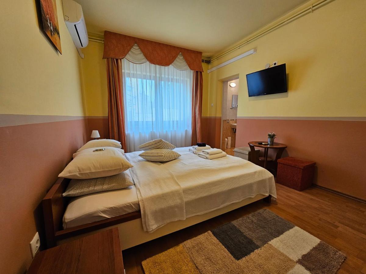 Abigel 2 Vendeghaz Hotel Miskolc Buitenkant foto