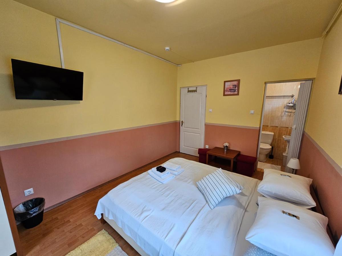 Abigel 2 Vendeghaz Hotel Miskolc Buitenkant foto