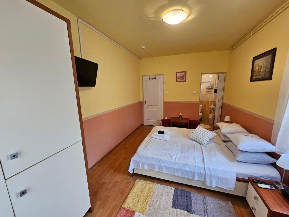 Abigel 2 Vendeghaz Hotel Miskolc Buitenkant foto