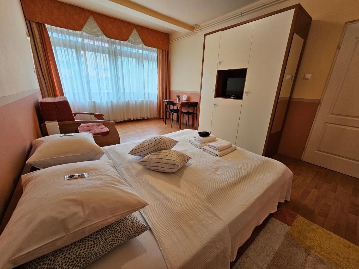 Abigel 2 Vendeghaz Hotel Miskolc Buitenkant foto